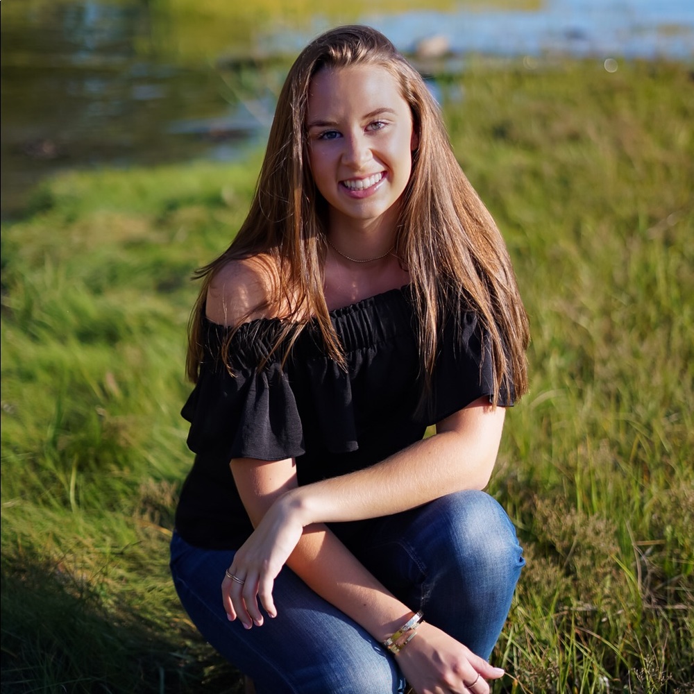 Meet your Posher, Abbie